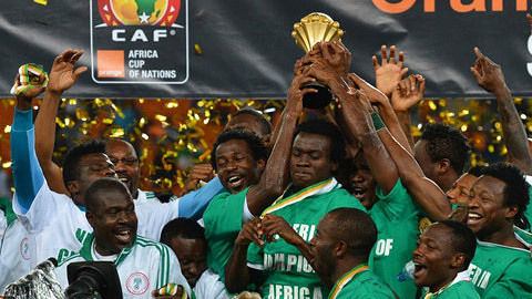 龙赛罗转发巴萨“第12人”贴文：他们承认了内格雷拉丑闻（龙赛罗转发巴萨“第12人”动态：等同承认内格雷拉案）